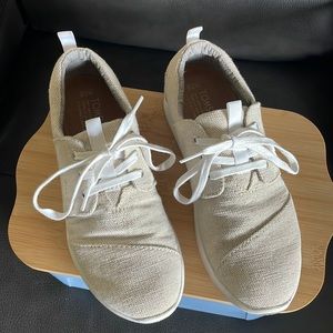 Tom’s Shoes